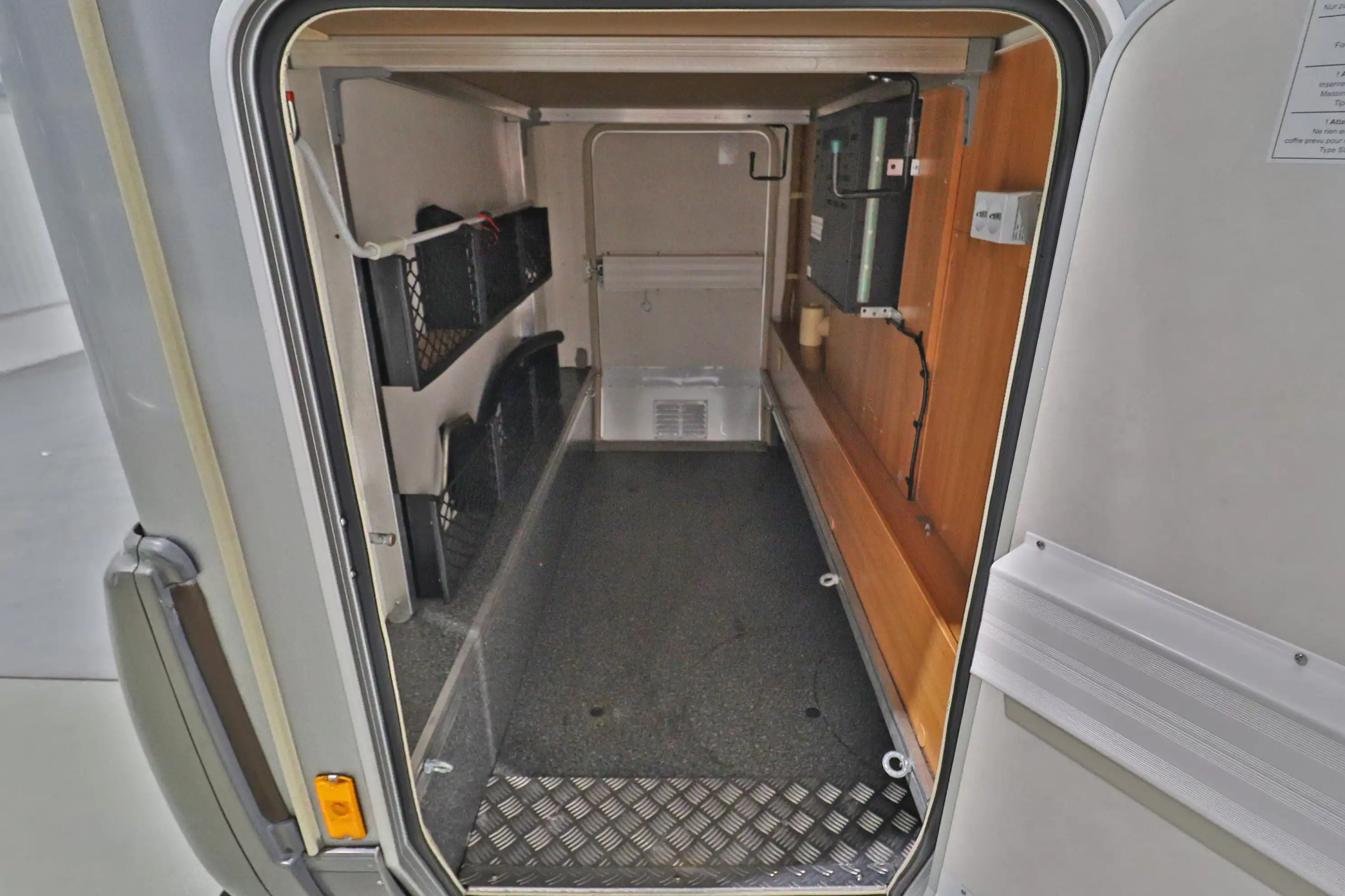 HYMER-ERIBA B 524